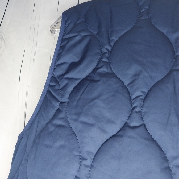 J.Crew Signature Puffer Vest Size S - Picture 9 of 12